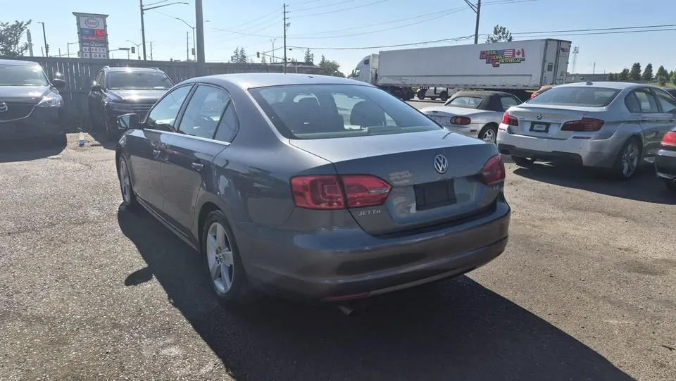 Volkswagen Jetta 2014 photo 3