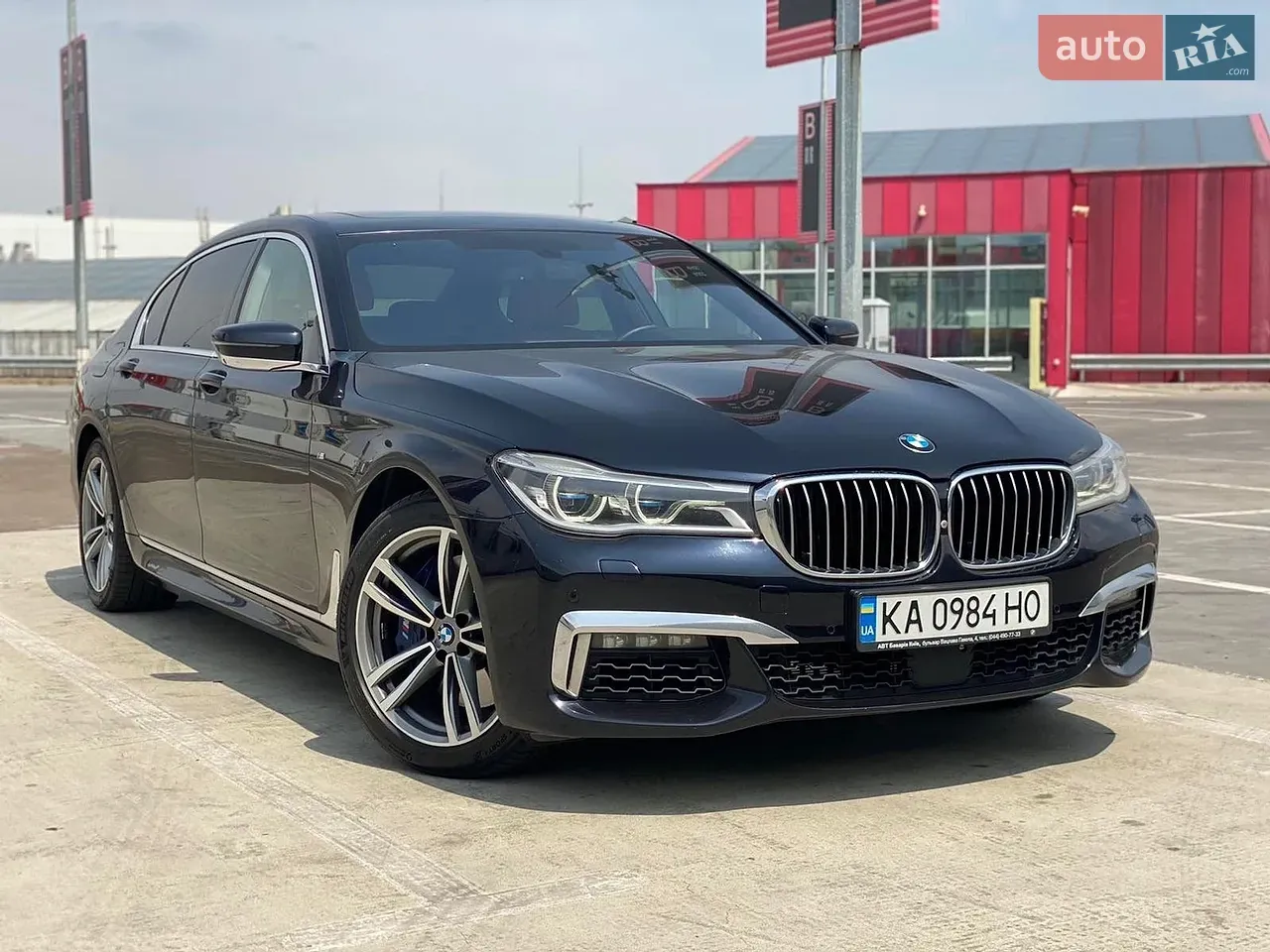 BMW 7 Series 2016 photo 2