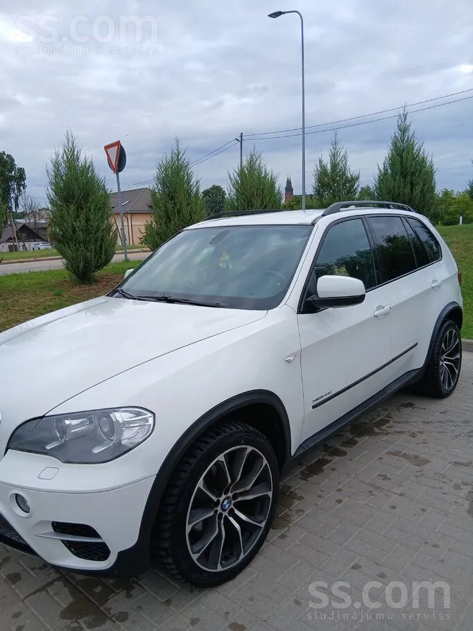 BMW X5 2012 photo 2