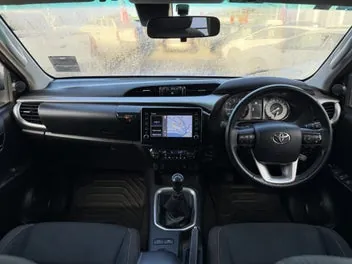 Toyota Hilux 2023 photo 4