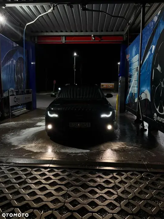 Audi A4 Avant 2010 photo 2