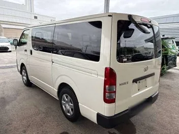 Toyota Hiace 2020 photo 3
