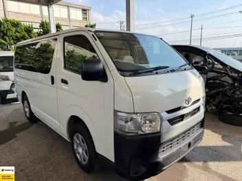 Toyota Hiace 2020 photo 2