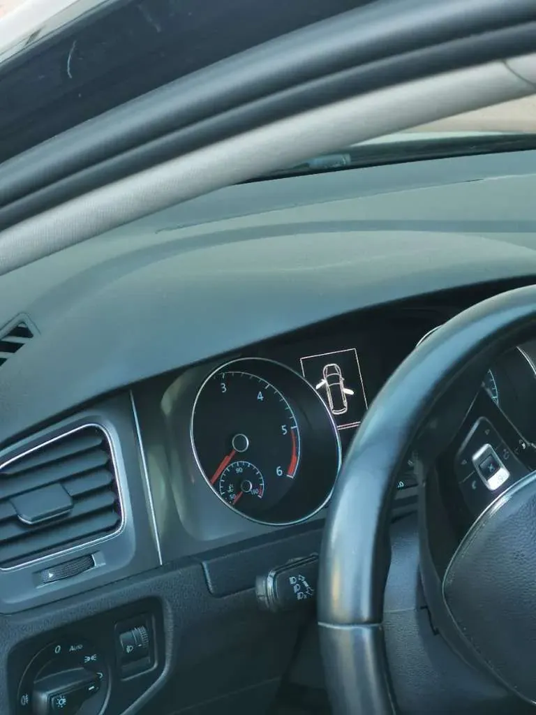 Volkswagen Golf 2013 photo 2
