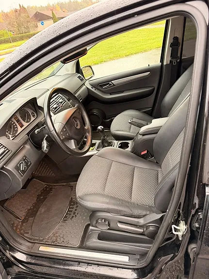 Mercedes-Benz B170 2009 photo 5