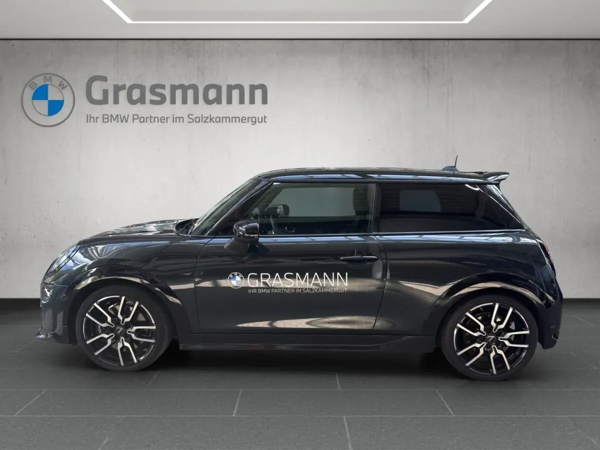 Mini Cooper S 2025 photo 2