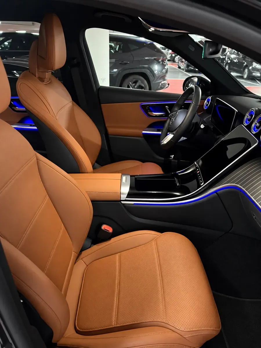 Mercedes-Benz Glc-Class 2026 photo 2