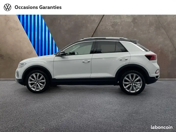 Volkswagen T-Roc 2023 photo 2