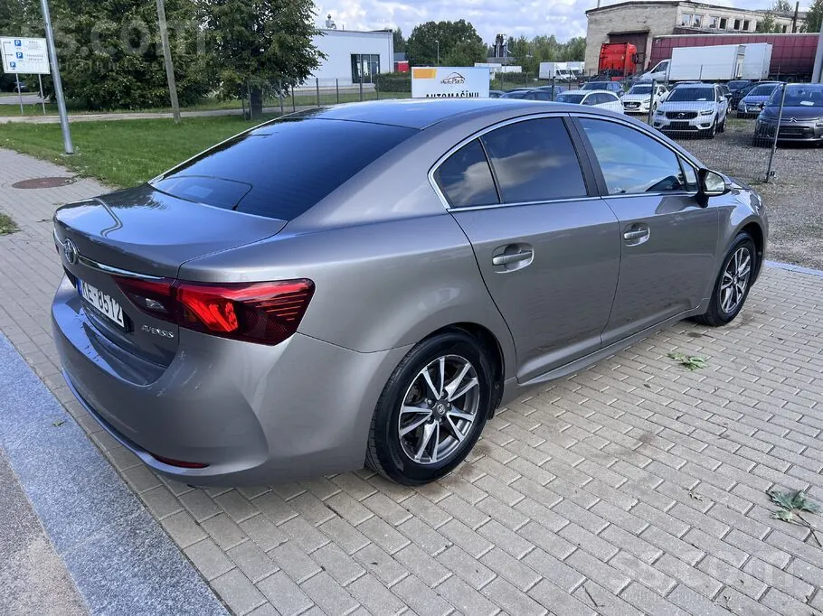 Toyota Avensis 2015 photo 4