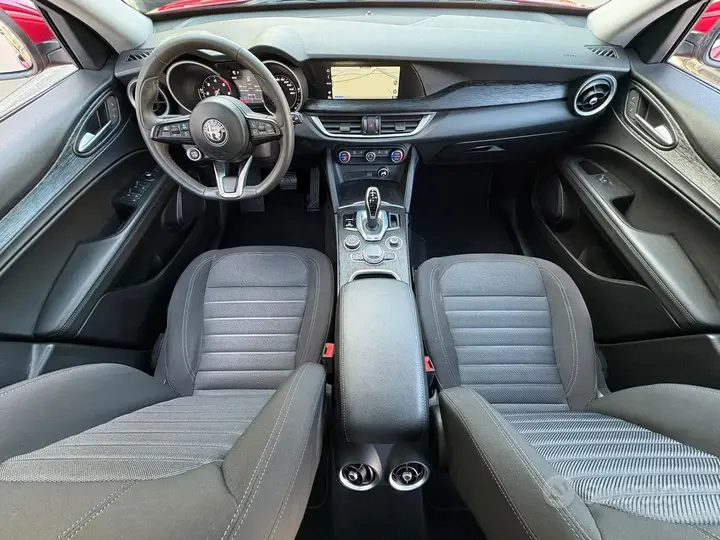 Alfa Romeo Stelvio 2021 photo 2