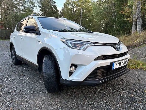 Toyota Rav4 2017 photo 2