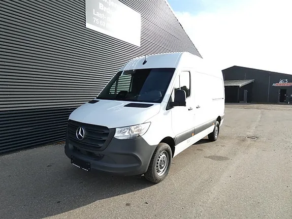 Mercedes-Benz Sprinter 317 2025 photo 2