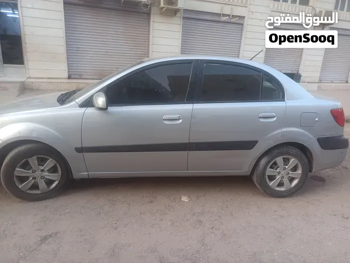 Kia Rio 2009 photo 2