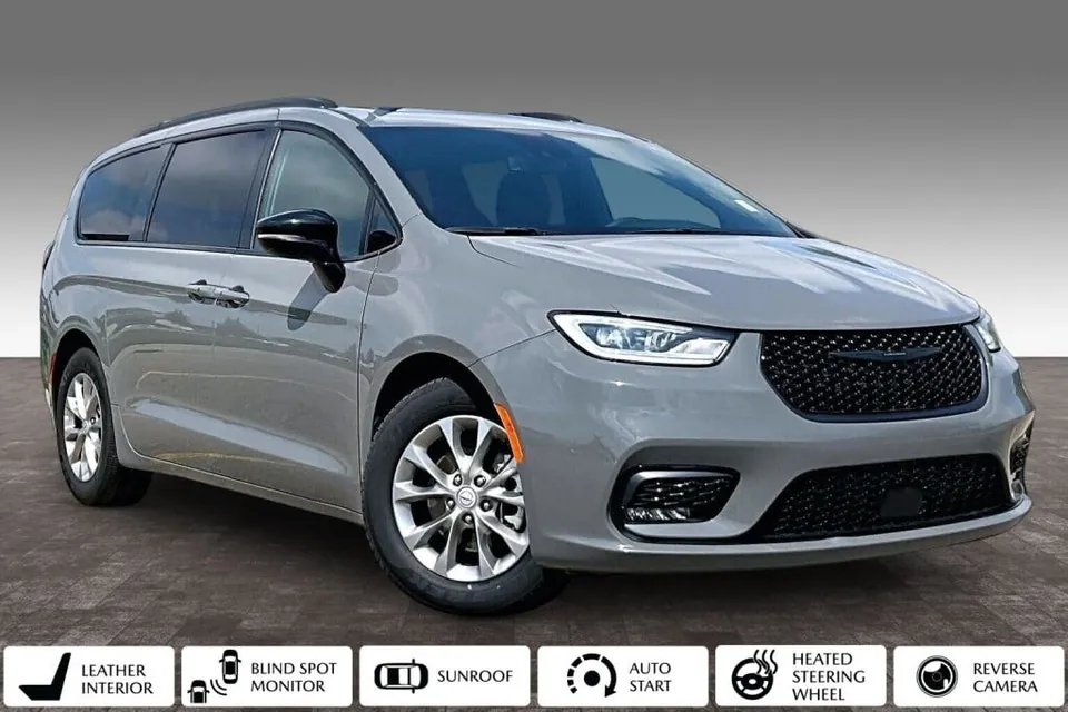 Chrysler Pacifica 2025 photo 2