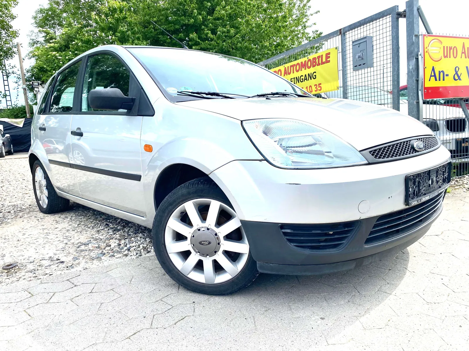 Ford Fiesta 2003 photo 2