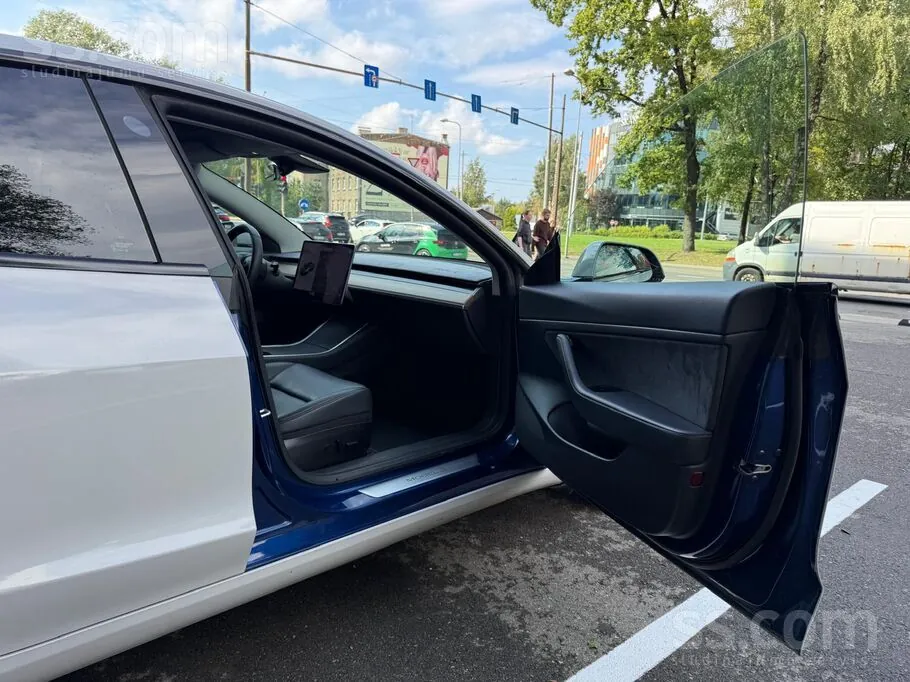 Tesla Model 3 2020 photo 4