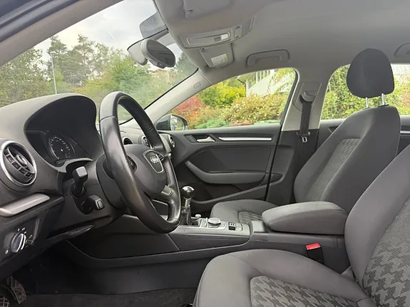 Audi A3 2014 photo 3