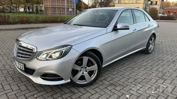 Mercedes-Benz E220D