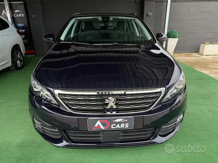 Peugeot 308 2019 photo 2