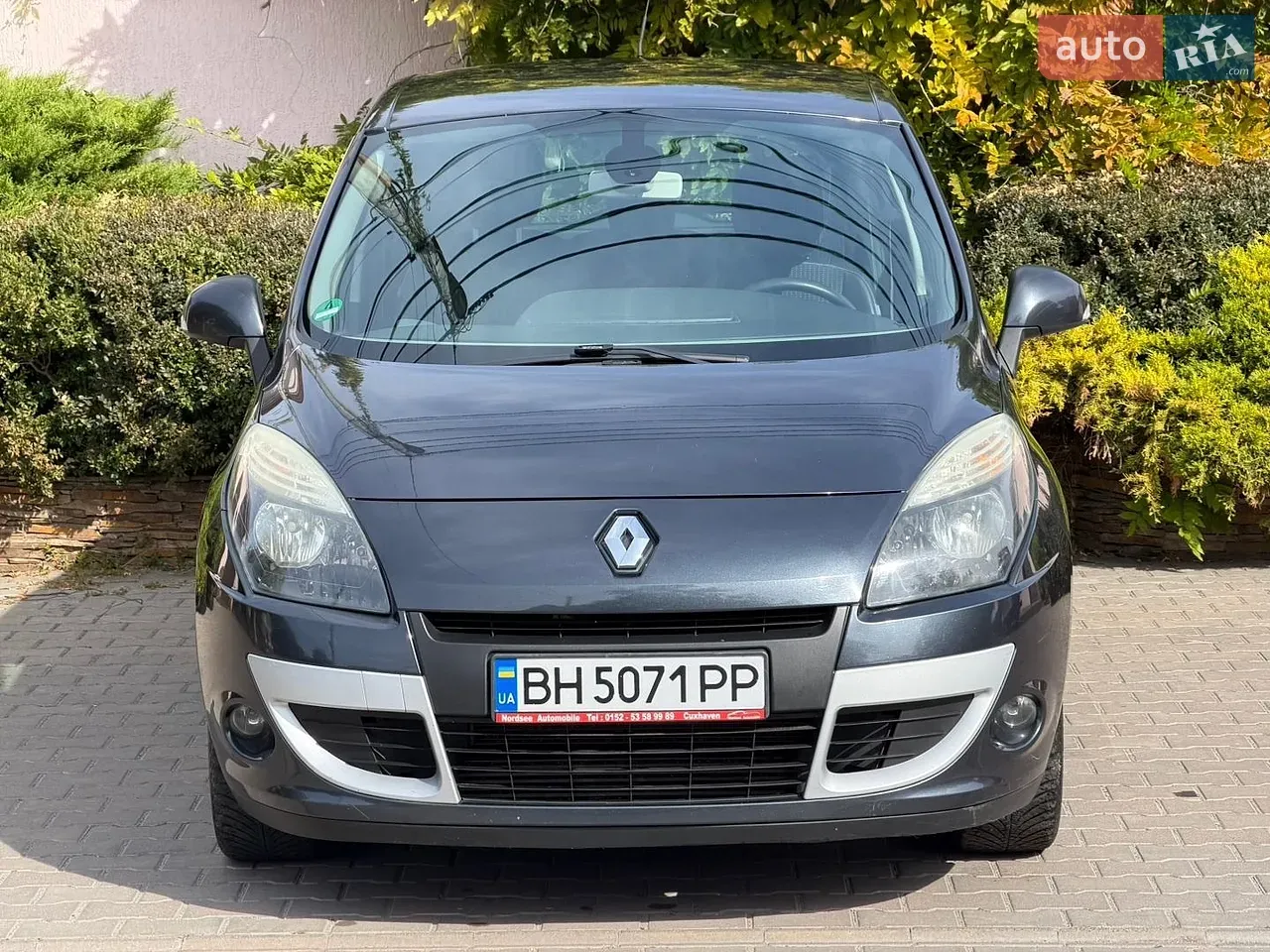 Renault Scenic 2011 photo 2