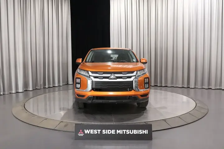Mitsubishi Rvr 2027 photo 2