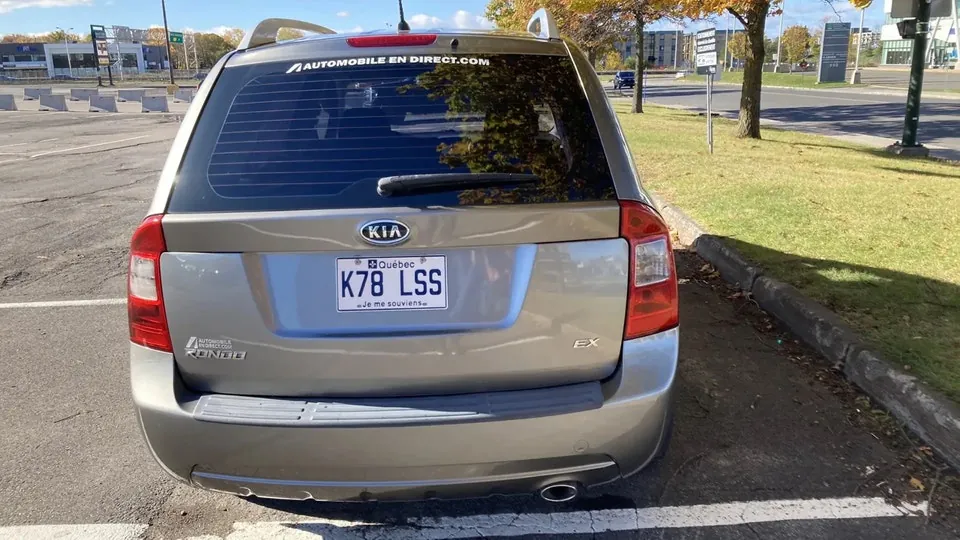Kia Rondo 2012 photo 3