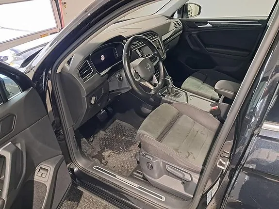 Volkswagen Tiguan 2022 photo 2