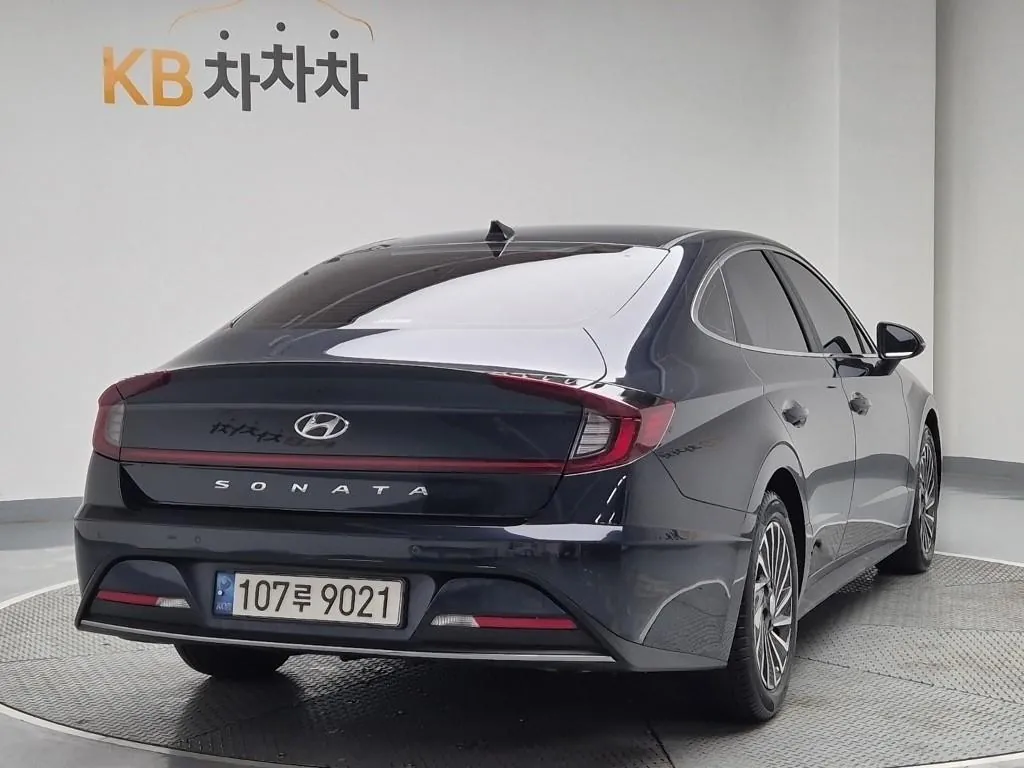 Hyundai Sonata 2021 photo 3