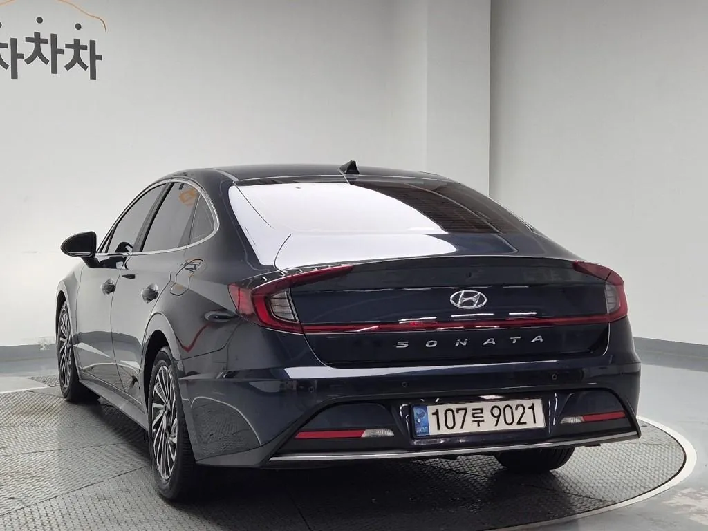 Hyundai Sonata 2021 photo 2