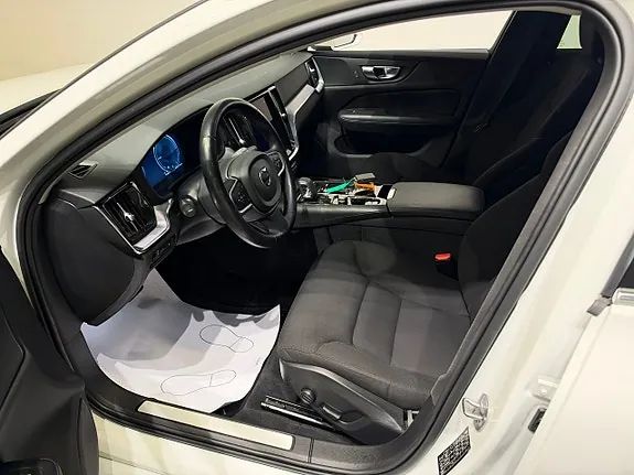 Volvo V60 2022 photo 5