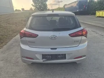 Hyundai I20 2015 photo 3