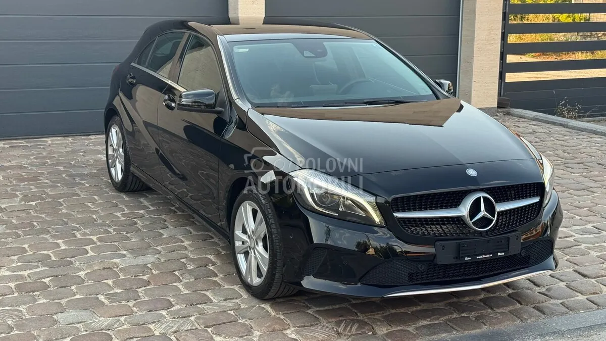 Mercedes-Benz A 180 2016 photo 2