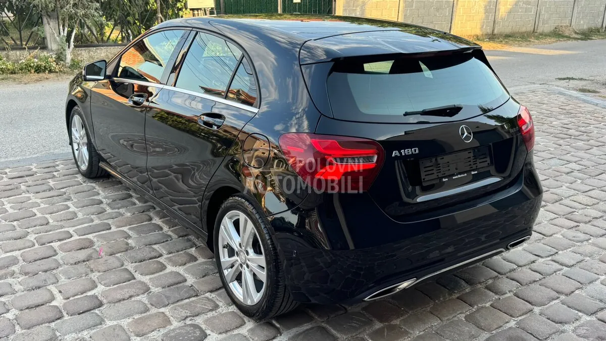 Mercedes-Benz A 180 2016 photo 3