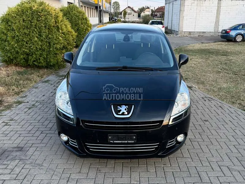 Peugeot 5008 2011 photo 3