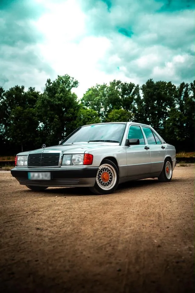 Mercedes-Benz 190E