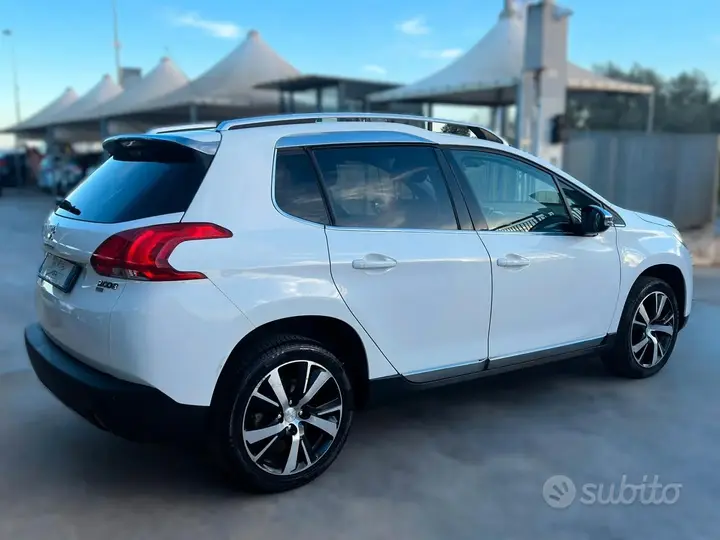 Peugeot 2008 2014 photo 2