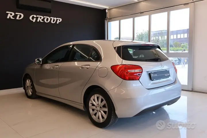 Mercedes-Benz A 180 2015 photo 4