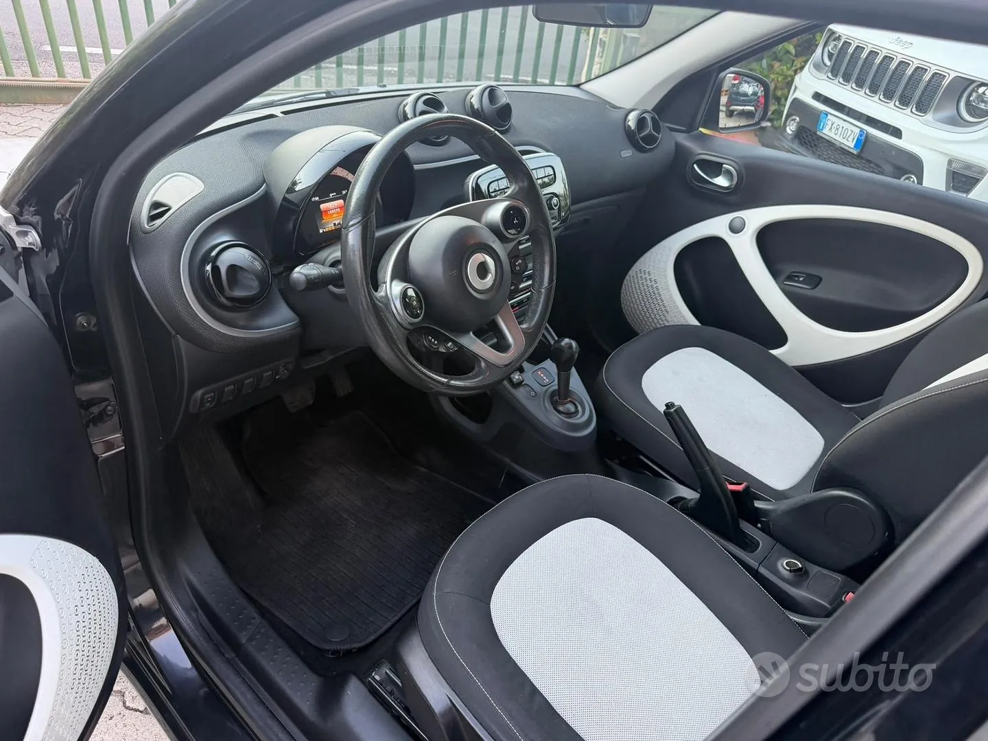 Smart Forfour 2016 photo 2
