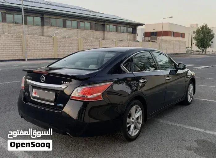 Nissan Altima 2013 photo 2