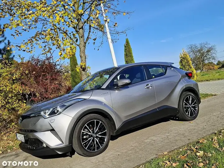 Toyota C-Hr 2019 photo 2
