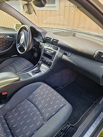 Mercedes-Benz C180 2003 photo 4