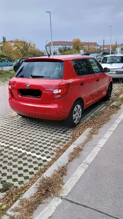 Skoda Fabia 2014 photo 3