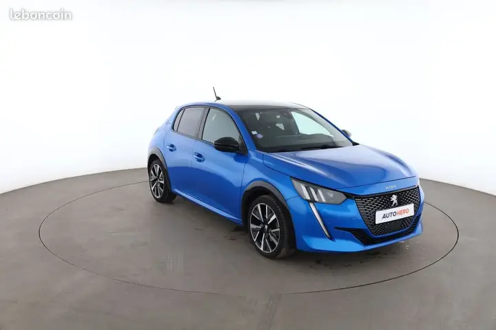 Peugeot 208 2020 photo 4