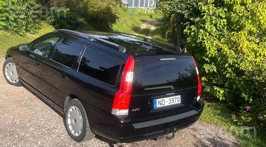 Volvo V70 2004 photo 2