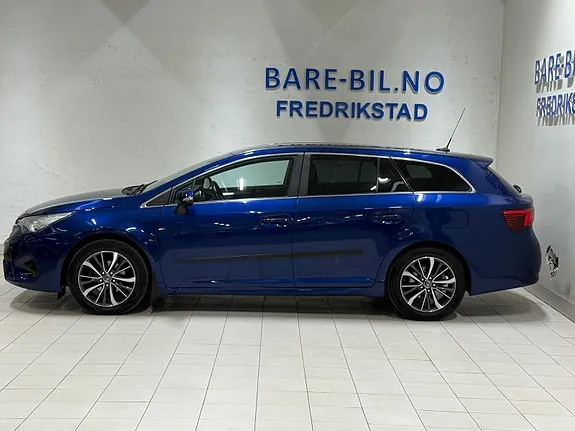 Toyota Avensis 2015 photo 3