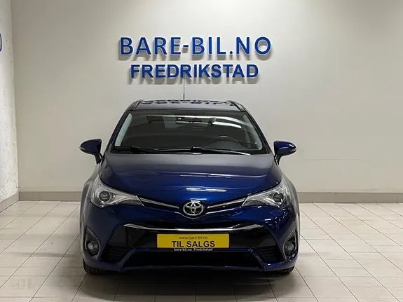 Toyota Avensis 2015 photo 4