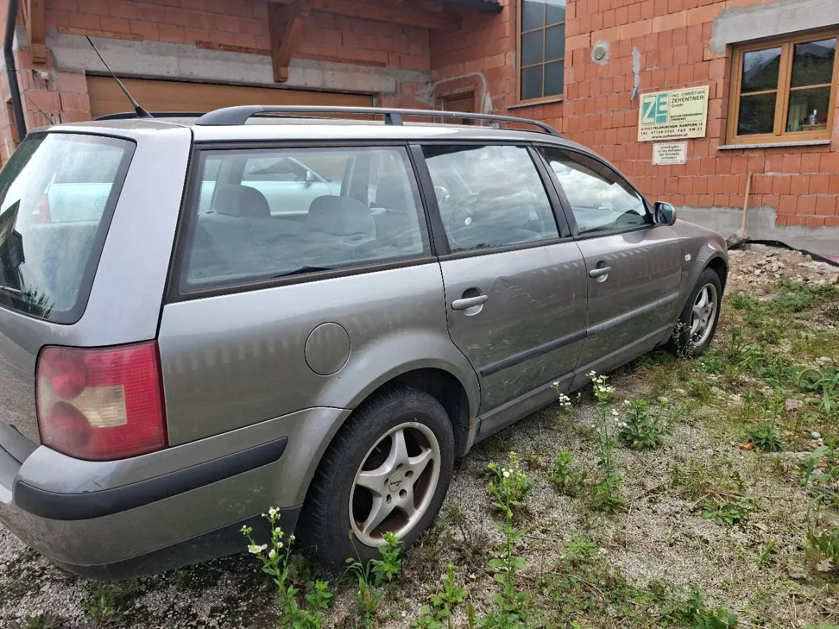 Volkswagen Passat 2003 photo 2