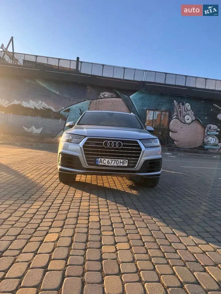 Audi Q7 2019 photo 3
