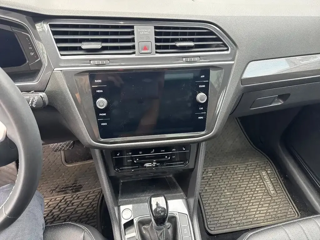 Volkswagen Tiguan 2023 photo 3