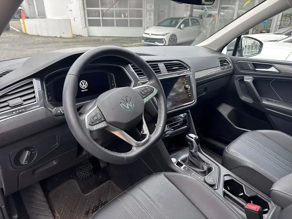 Volkswagen Tiguan 2023 photo 2